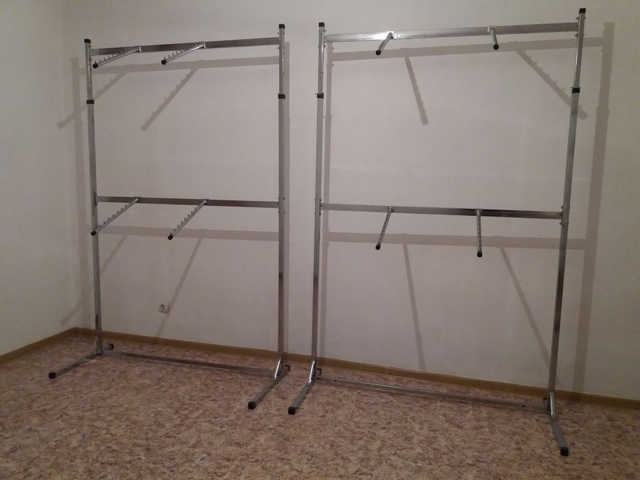 Торговые вешалки- стойки  для одежды б/у