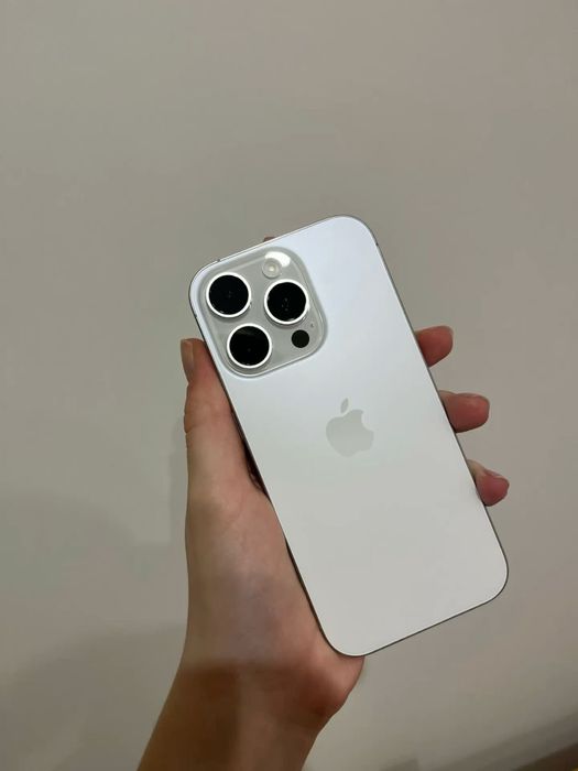 iPhone 15 pro бар