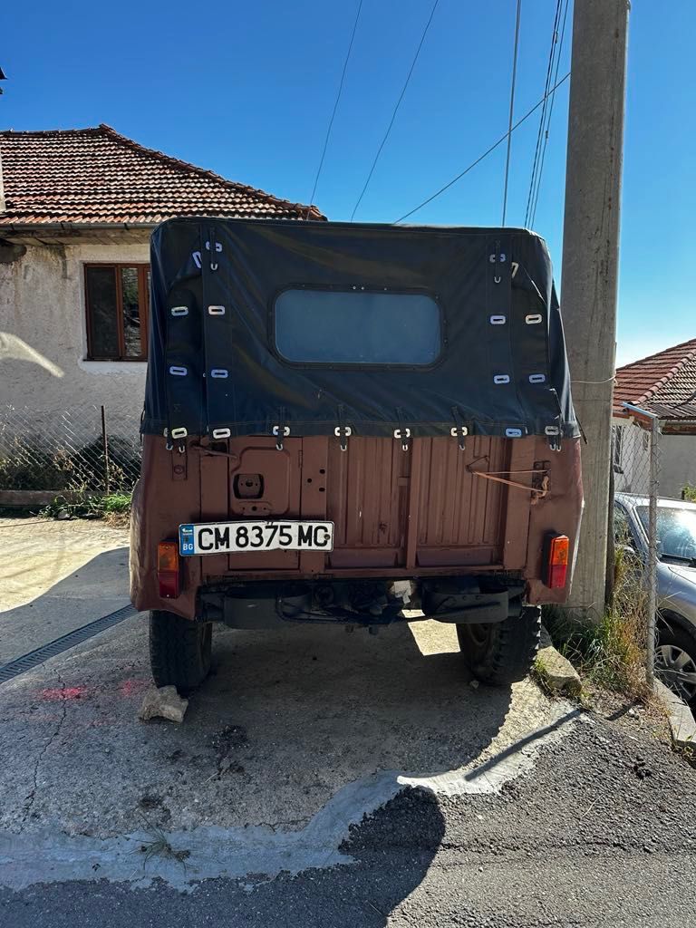 Продавам запазен Uaz 469