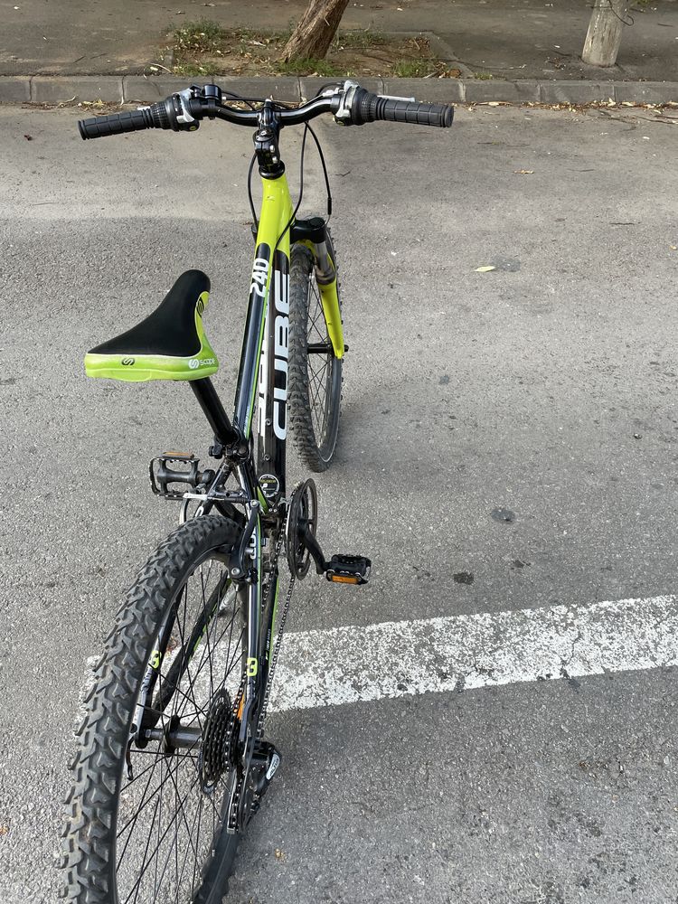 Bicicleta Cube 24”