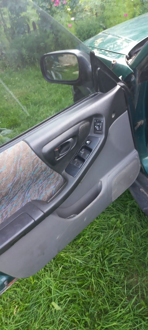 Vând subaru forester sf5 4x4 2.0 gpl