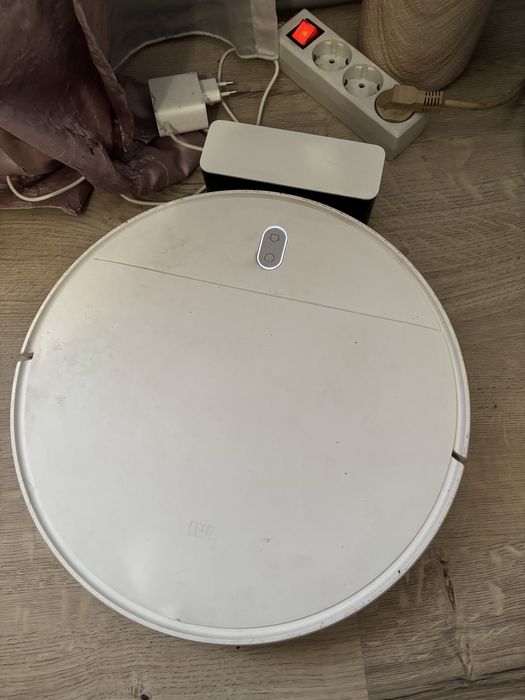 Aspirator Xiaomi Mi Robot Vacuum Mop Essenti