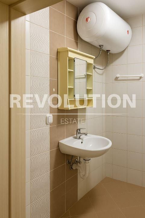 Дава се под наем Двустаен апартамент в Варна, Левски - 85 кв.м за 350 € - Снимка #5