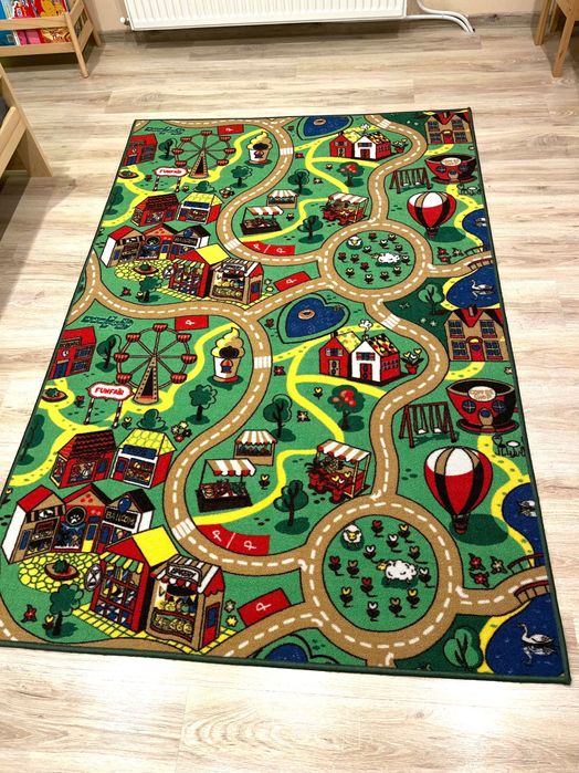 Детски килим чисто нов