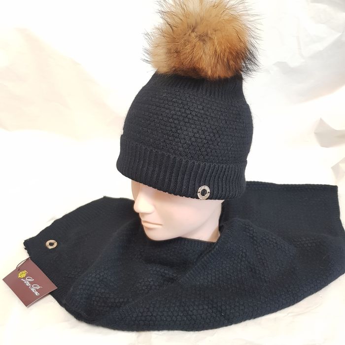 Set Caciula si Fular L o r o P i a n a din lana