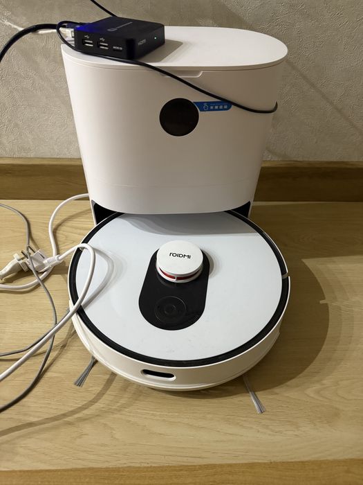 Продам робот пылесос Roidmi EVE Plus