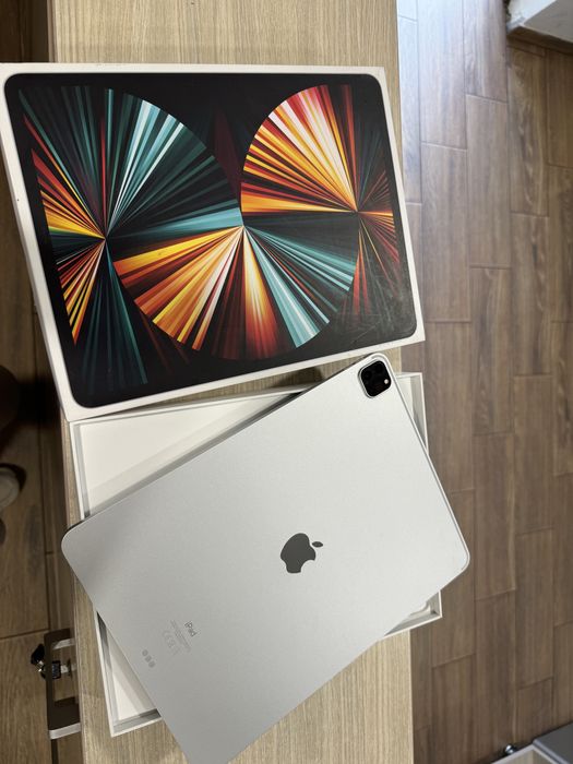 Apple iPad Pro 12.9 (2021) 5th Gen Wifi 128GB, Silver!!!