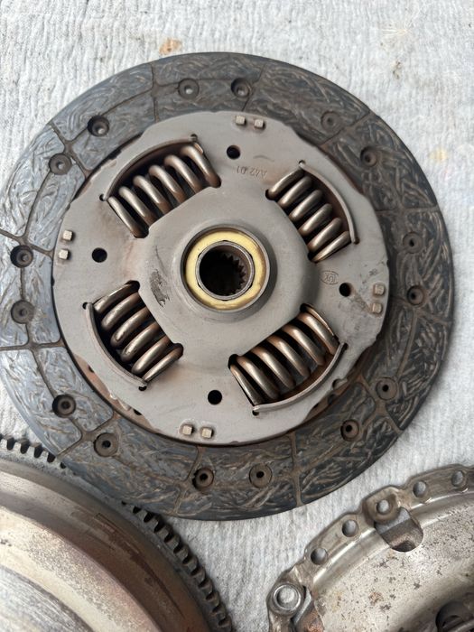 ambreiaj Ford Fiesta mk6 an 2014 motor 1.5tdci