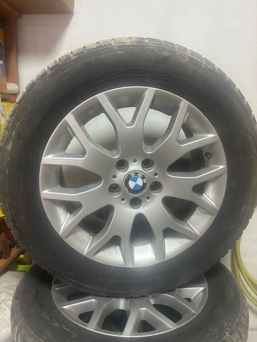 Джанти със зимни гуми Нокиан 18" за BMW X5 E70