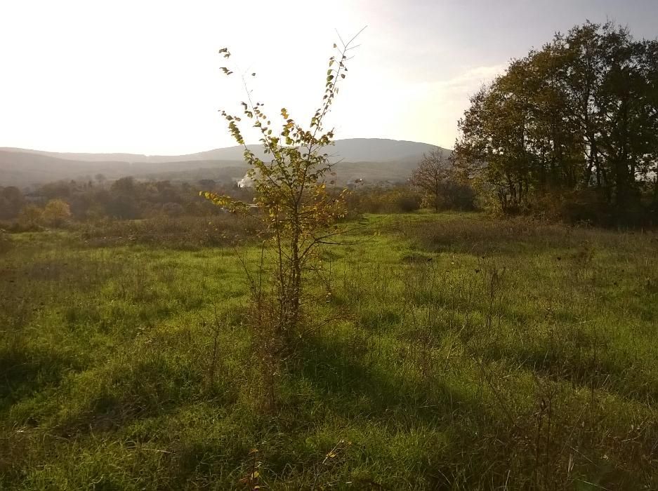 Продавам земя на морето