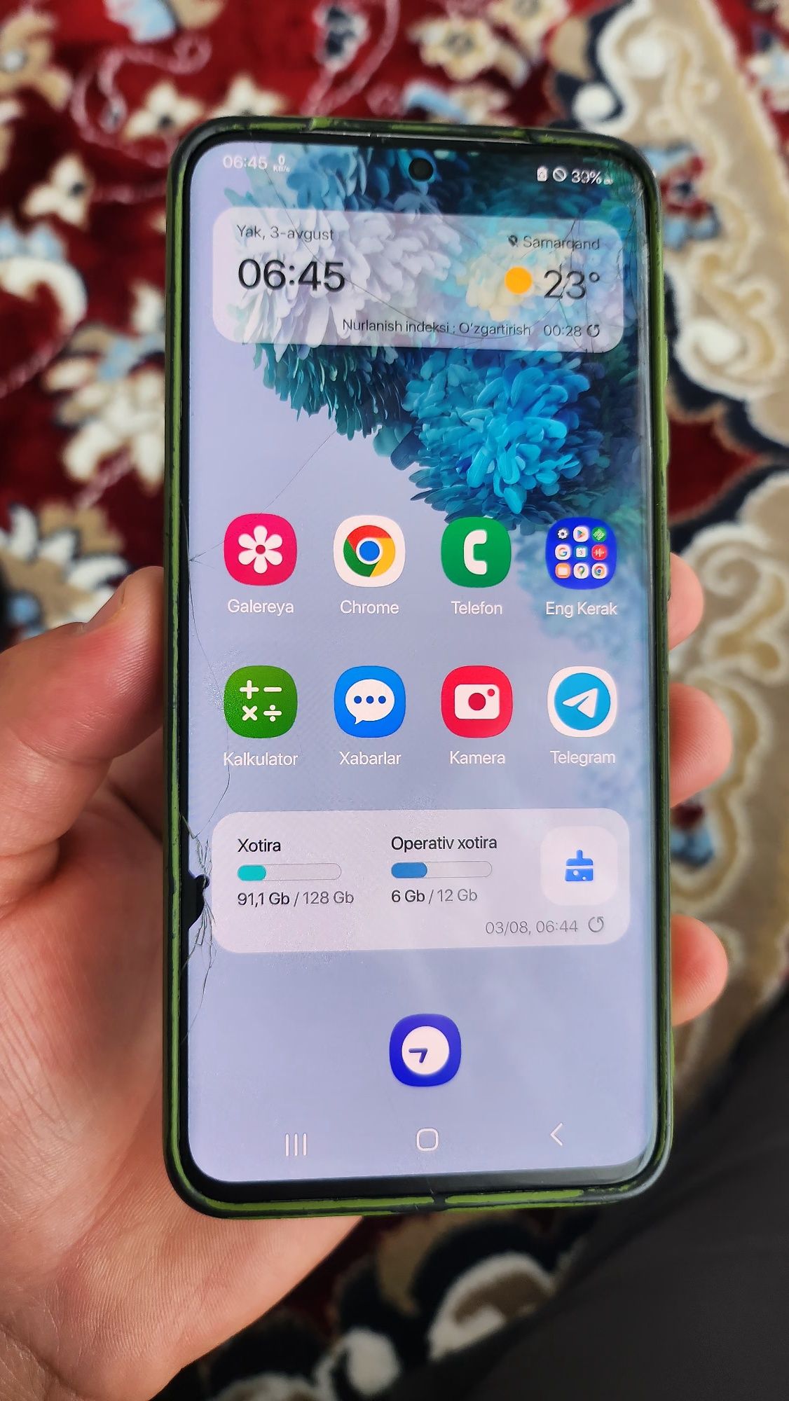 Samsung Galaxy S20 5G holati yaxshi 12/128GB