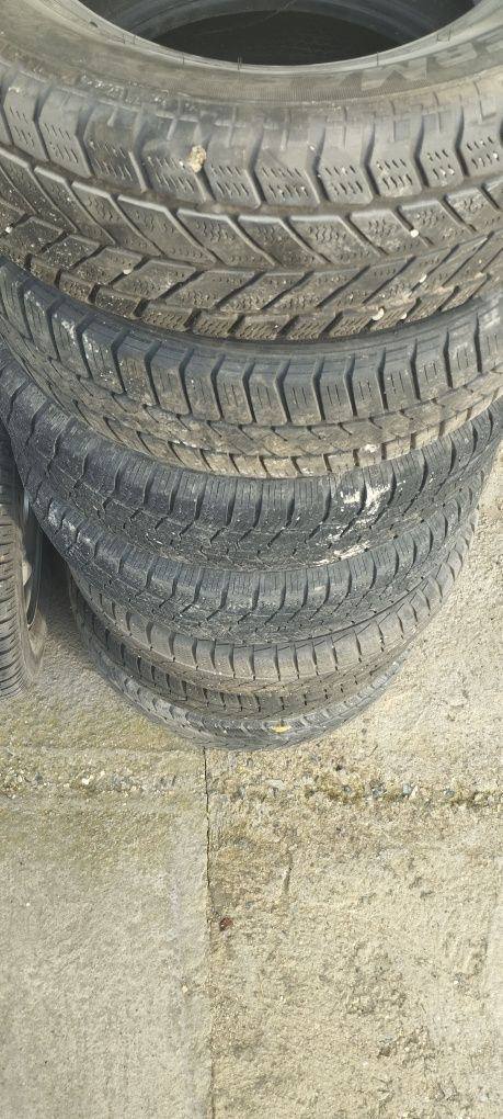 Два комплекта зимни гуми R13