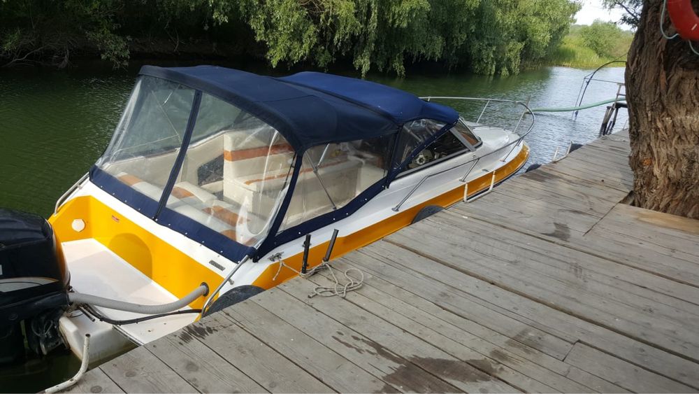 Barca Sea Ray cu peridoc punte dubla