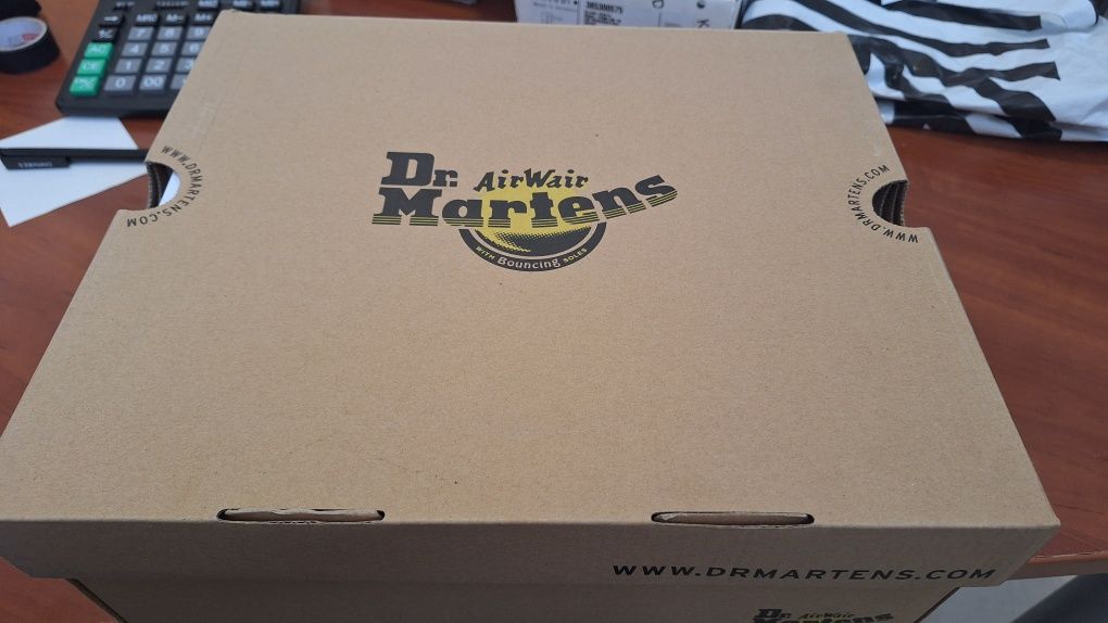 Продавам Dr.Martens 44