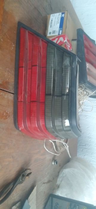 Задния правая сторона мерседес