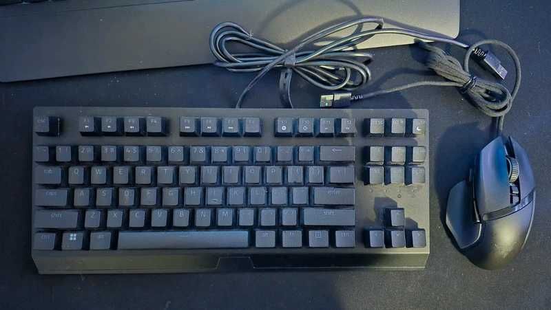 Kit tastatură + mouse Razer