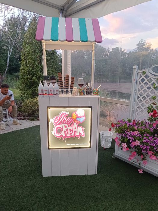 Toneta de înghețată limonada vata de zahar pop corn hott dog