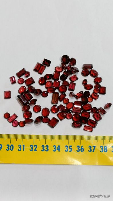 Vind granate Bohemia pentru bijuterii