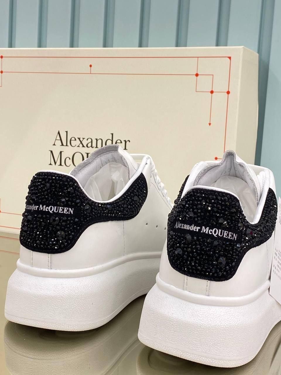 Alexander Mcqueen cu pietricele