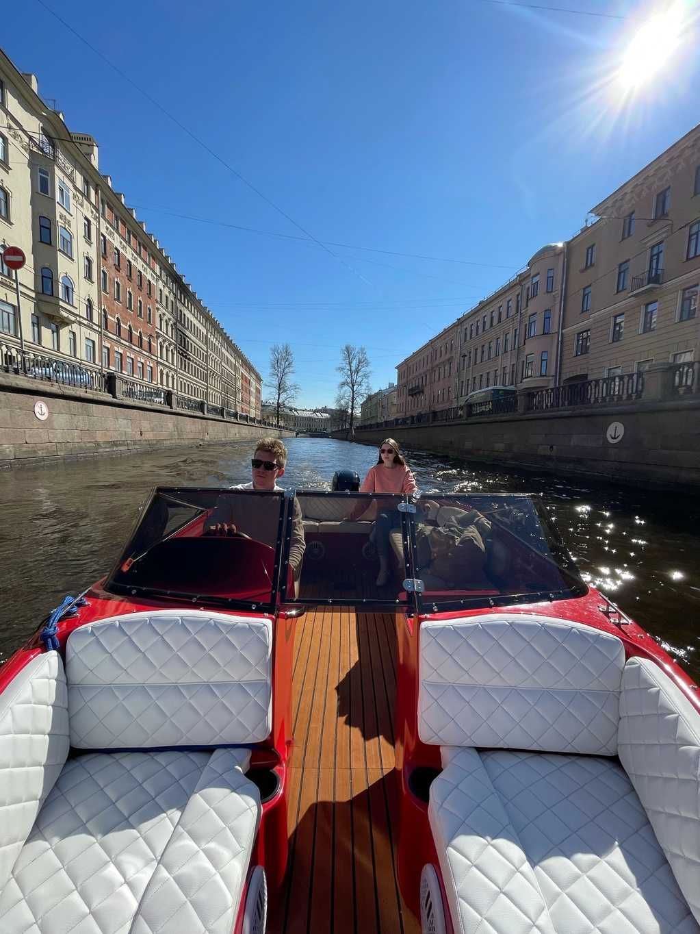 Касатка VT 535 bowrider (цена указана без мотора)