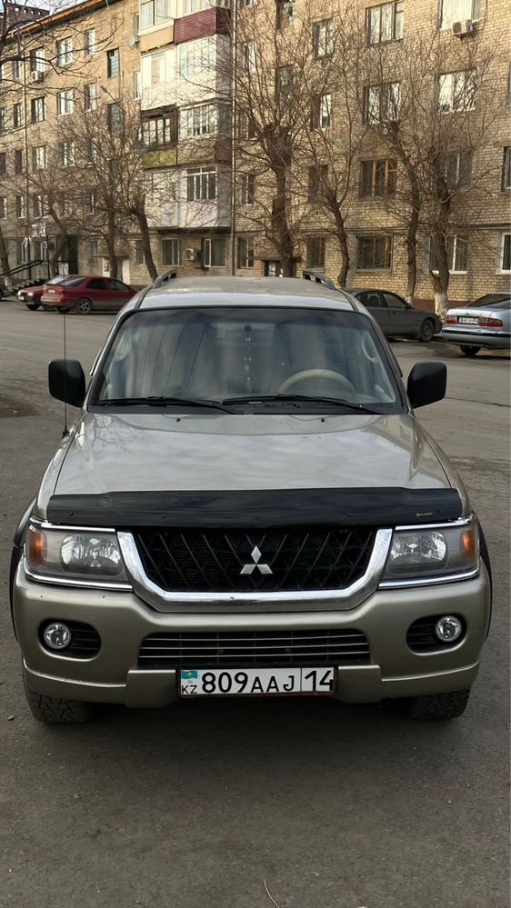 Продам Mistubishi montero sport