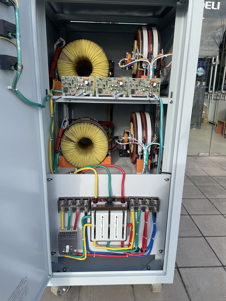 Продаю Стабилизатор напряжения АНДЕЛИ/ANDELI/с QR-SVC-D-100Kva 380V