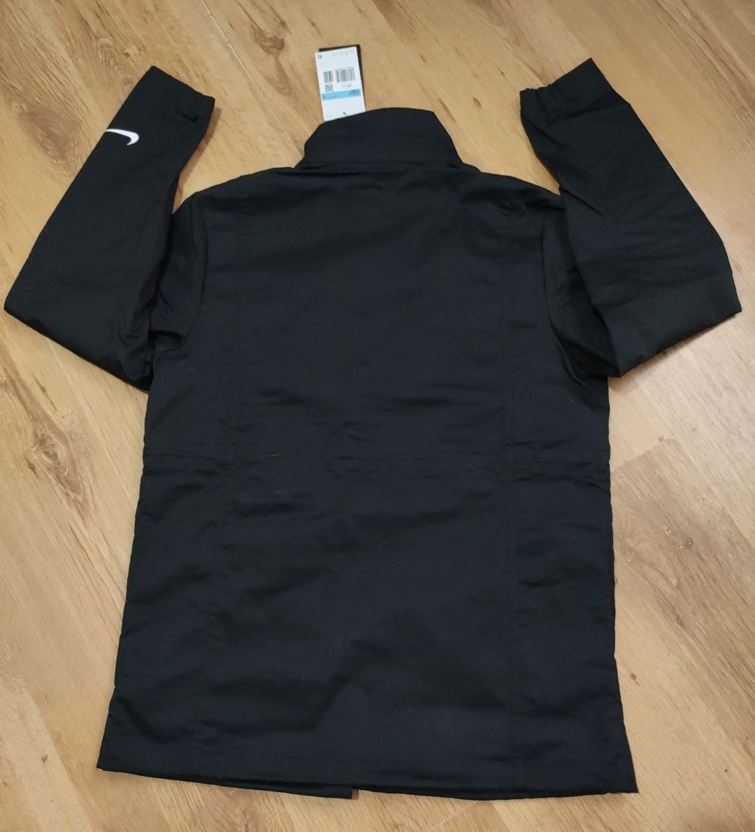 Geaca Nike mărimea M damă loose fit sau S bărbați