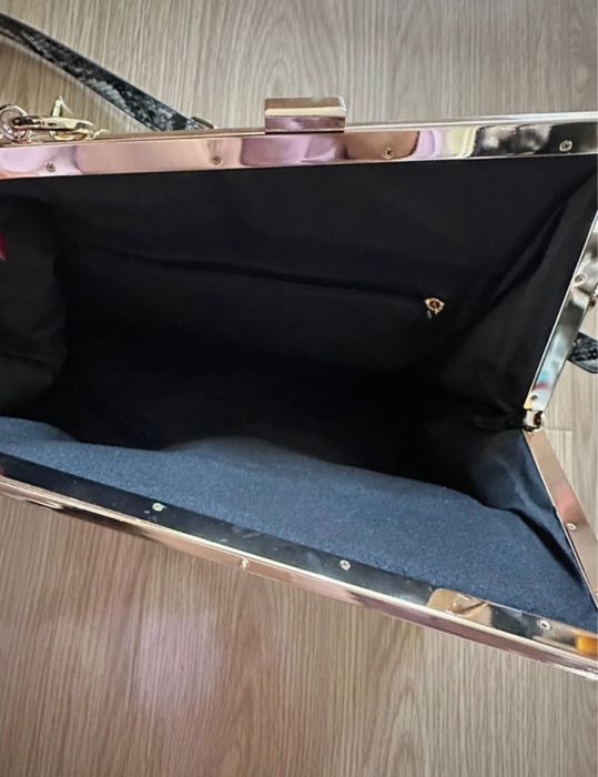 Asimetrica damă stare foarte buna