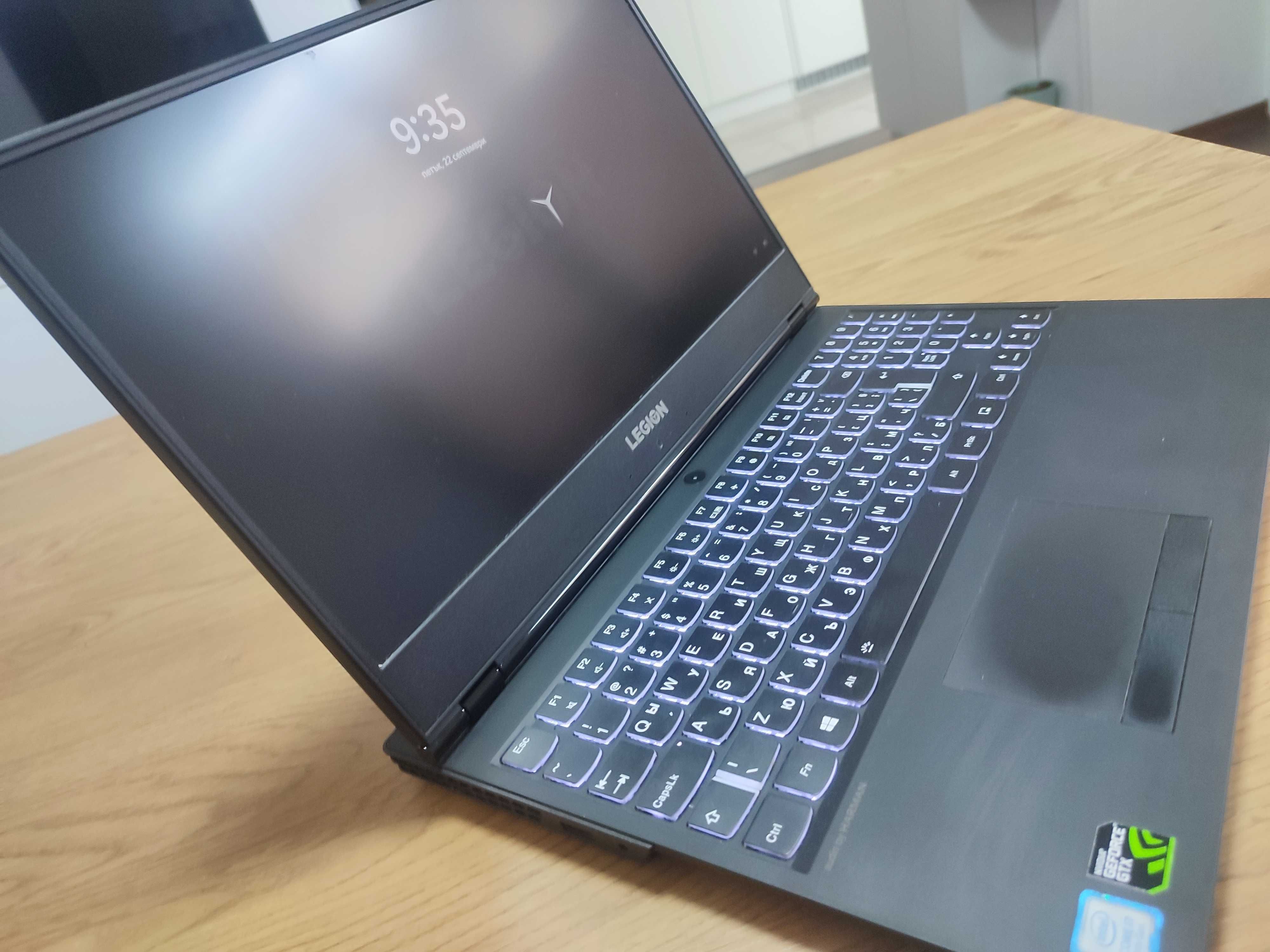 Lenovo legion Y530 Геймърски лаптоп