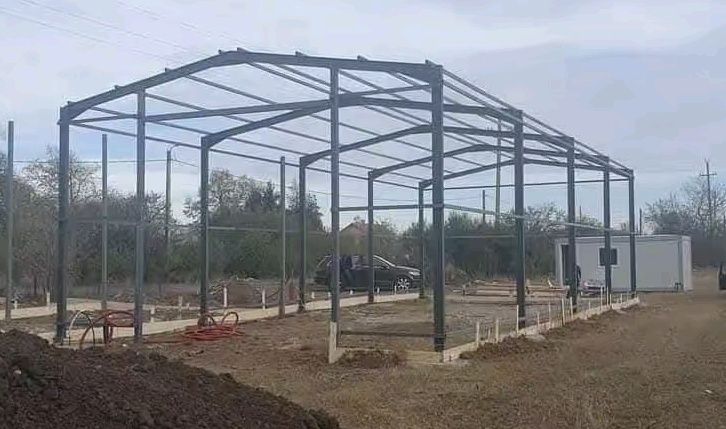 Hale metalice structuri din stoc