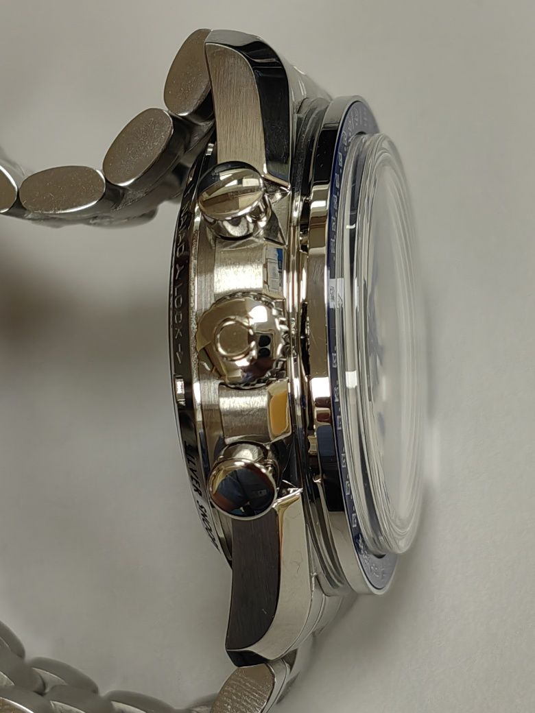 Omega Speedmaster Silver Snoopy 50th anniversary Edition chronograph