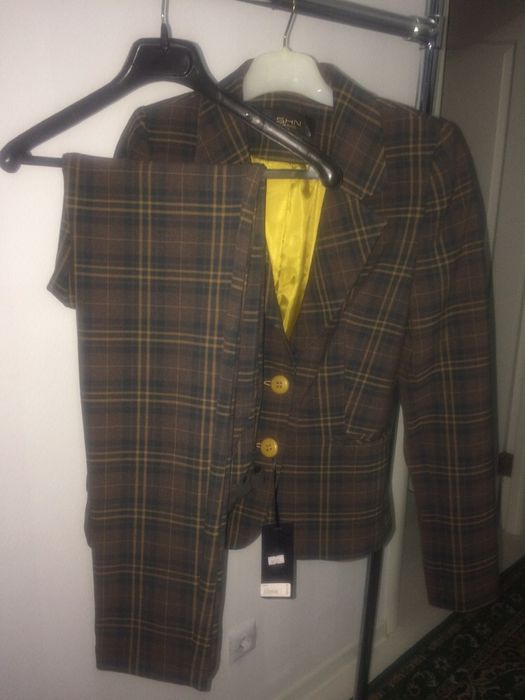 Брючный костюм