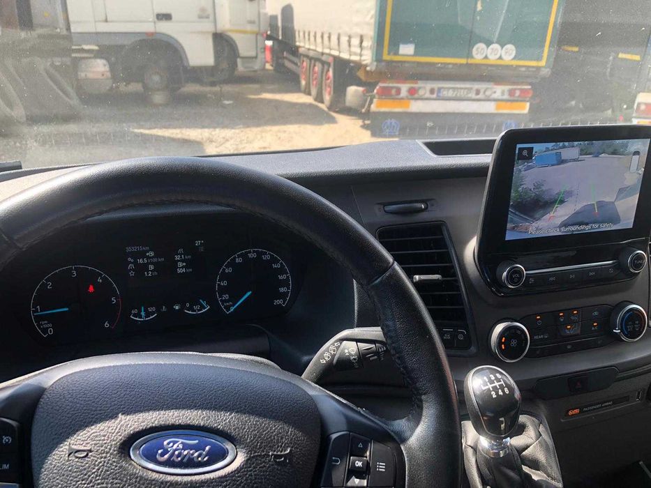 vand Ford Transit diesel hibrid .11.2021 persoane