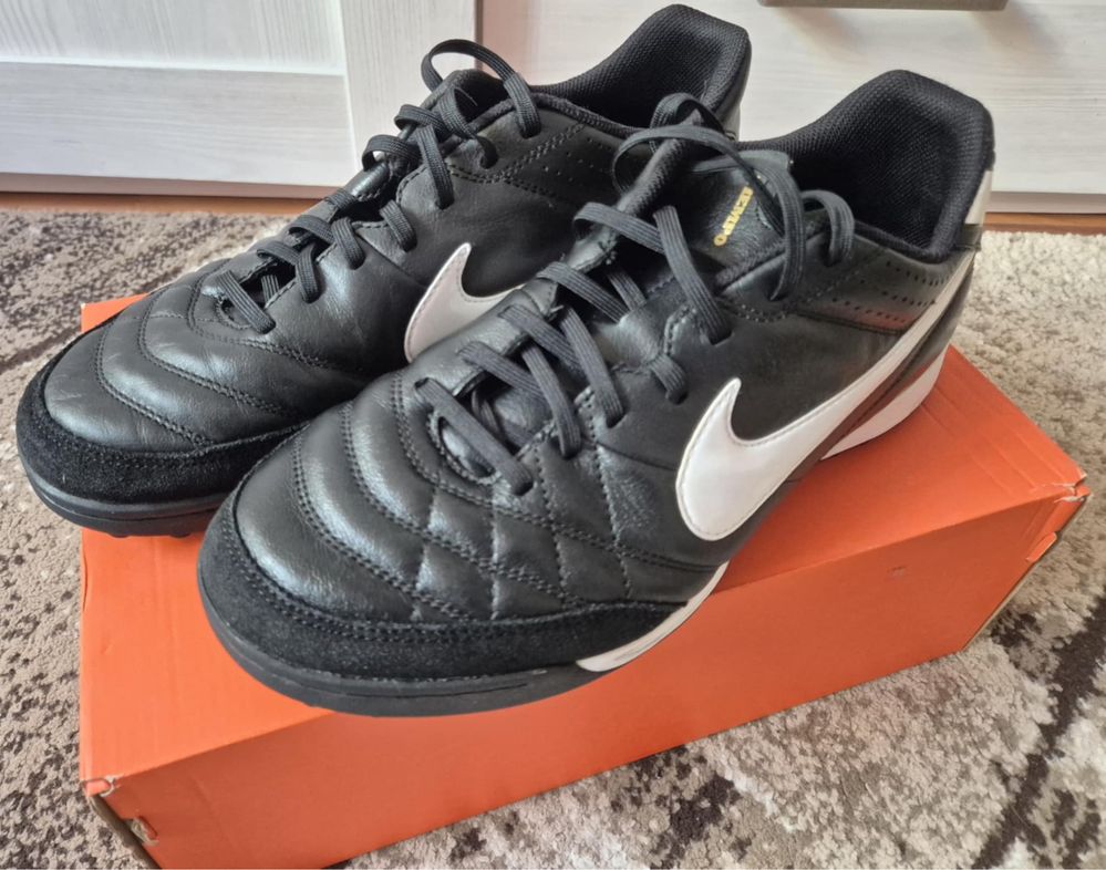 Стоножки Nike Tiempo