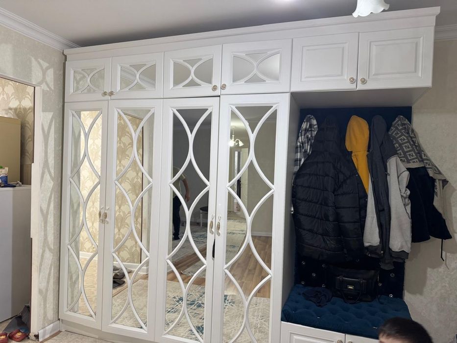 Продам шкаф прихожий, в отличном состояний в связи переездом.