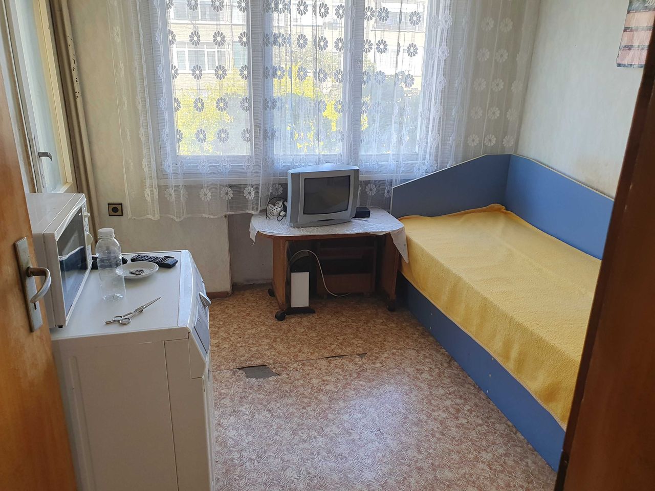Продава се Четиристаен апартамент в Казанлък - 100 кв.м за 1071 €/кв.м - Снимка #4