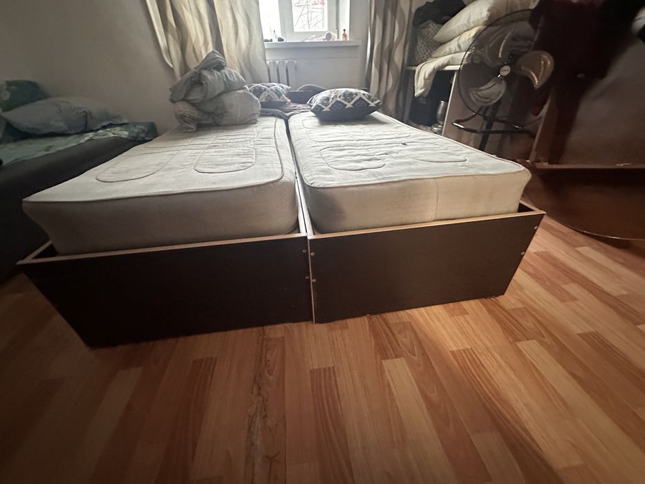 Кровати продам без матрасов или с ними