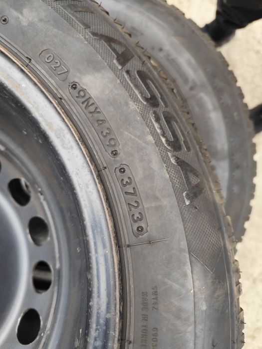 Зимни гуми със джанти 195 /65/15 от Рено меган