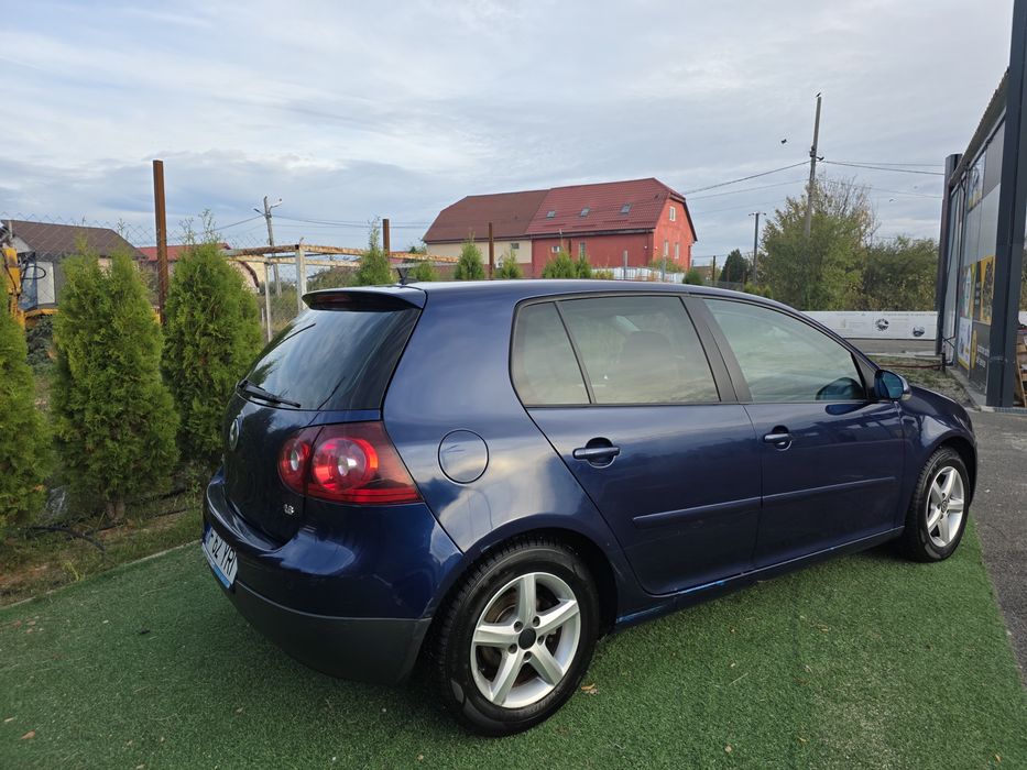 Vand VW Golf 5 automat 1.6MPI schimb cu Fiat Doblo sau similar