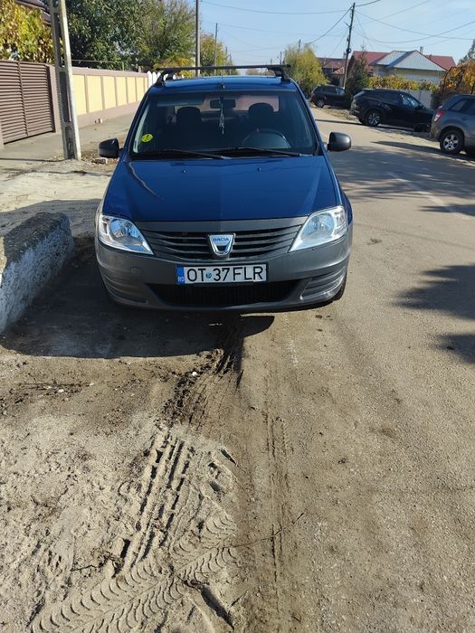 Vând Dacia Logan an de fabricație 2009 luna 10 ,120.000 km reali.