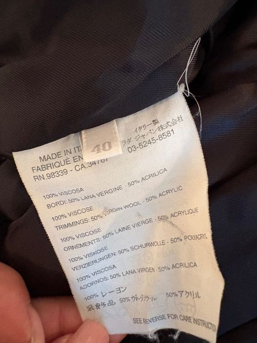 Bomber captusit pana in talie Miu Miu