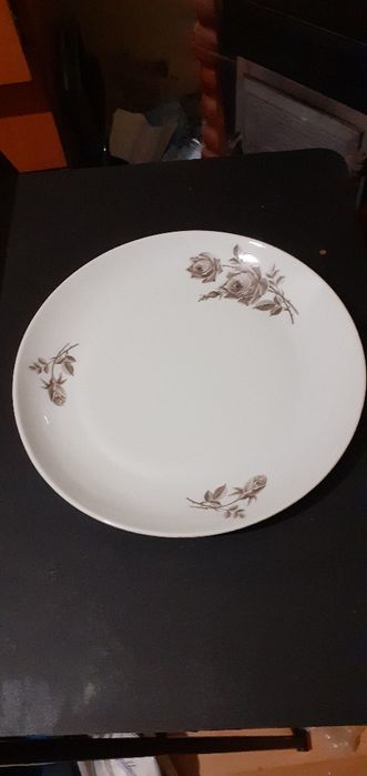 Farfurii ,platouri de colecție,diverse portelanuri