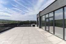 Penthouse de exceptie cu terasa panoramica de 104 m2  in Sopor !