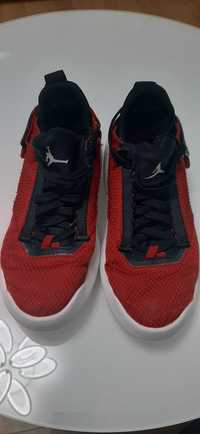 Adidasi Nike Jordan Porto 23 unisex sport baschet spuma 37.5 impecbili