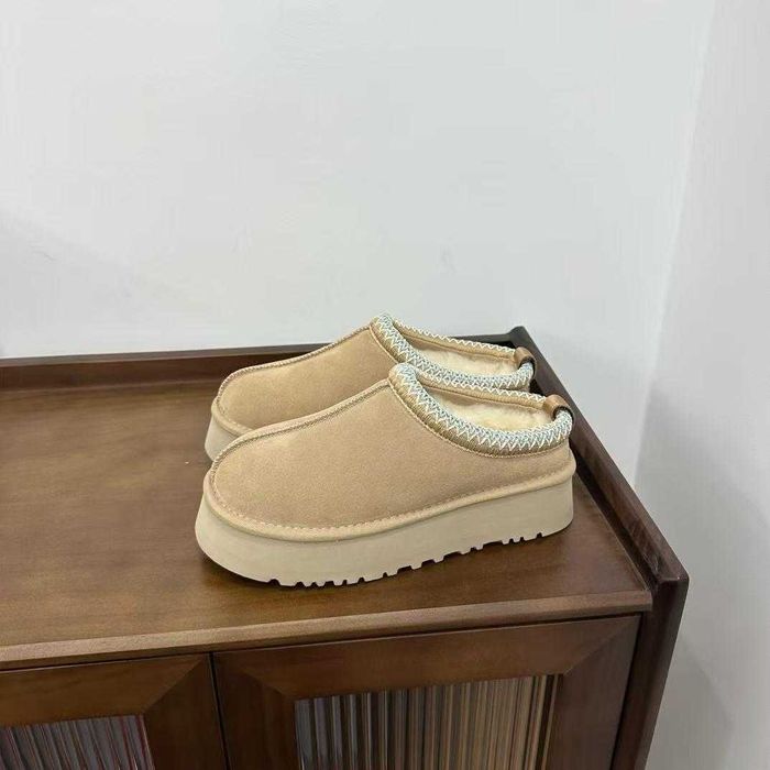 UGG Tazz / papuci / colectie 2025