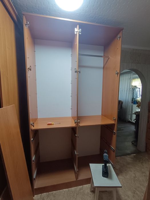 Продам два шкафа