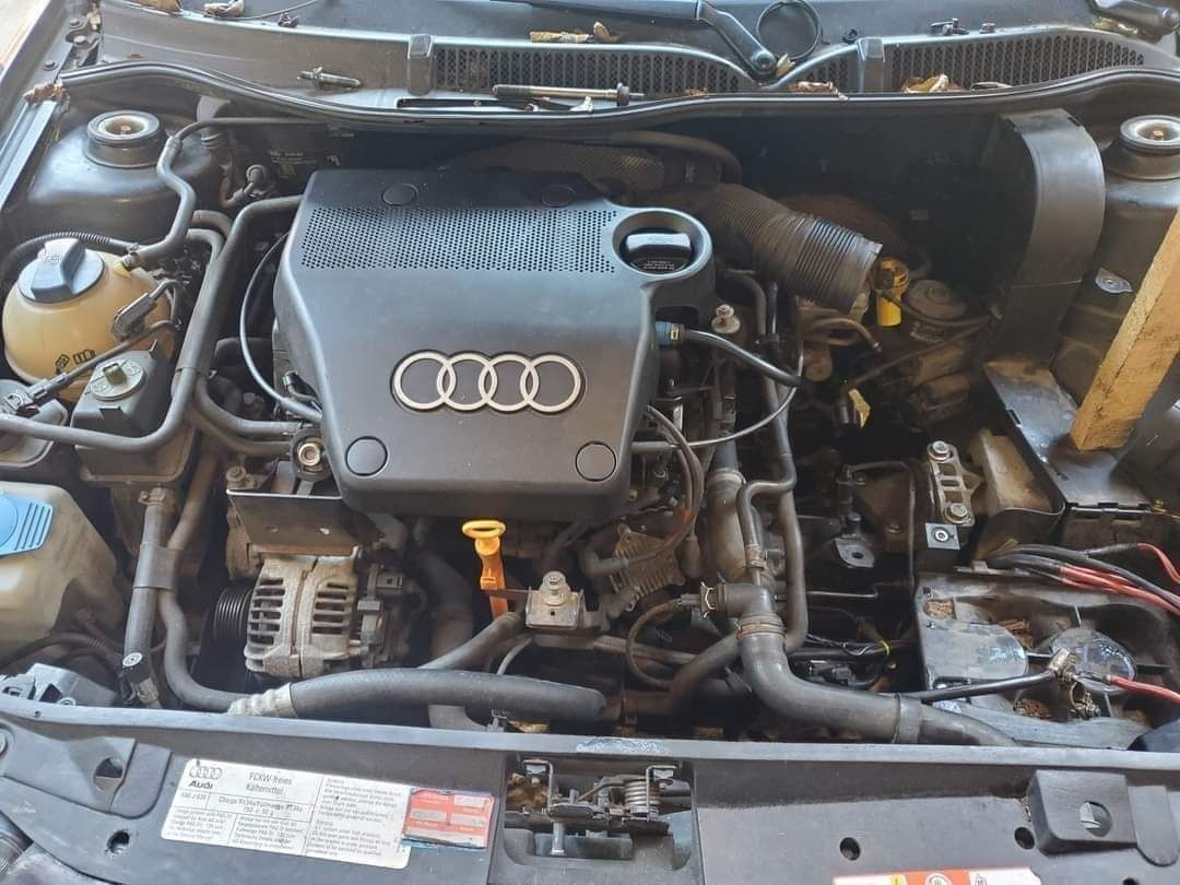 Dezmembrez audi a3