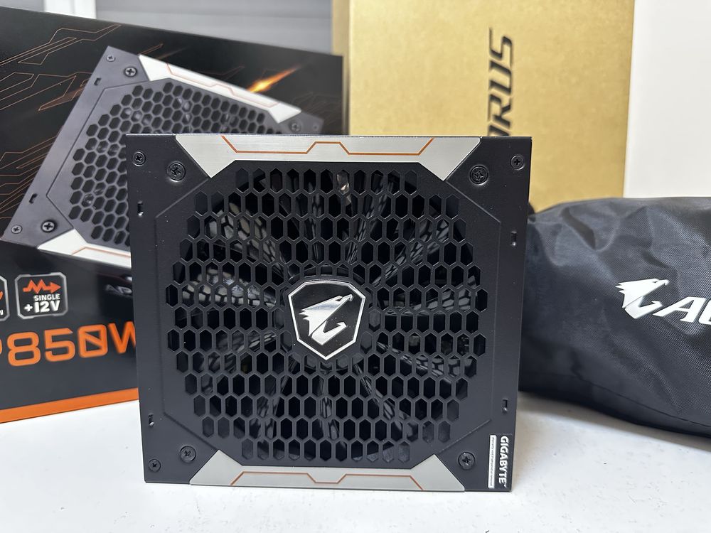 Компютърно захранване / PSU, Gigabyte Aorus 850w gold modular, топ