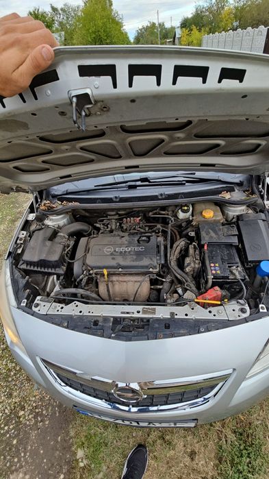 Opel Astra J 2013 1.6benzina+gaz
