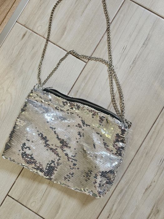 Geanta noua argintie